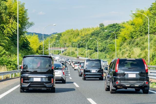 出張や帰省で役に立つレンタカー